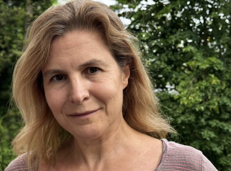 Cecilia Clementi named Biophysical society fellow